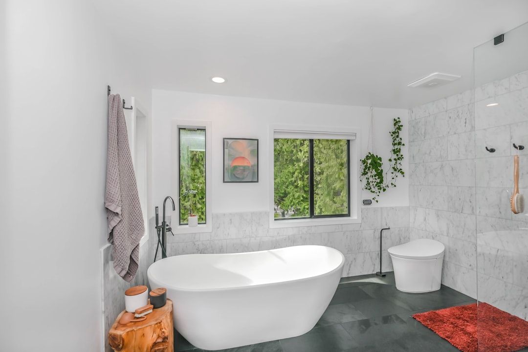 LA's 2026 Spa Bathrooms: Smart Showers & Biophilic Design